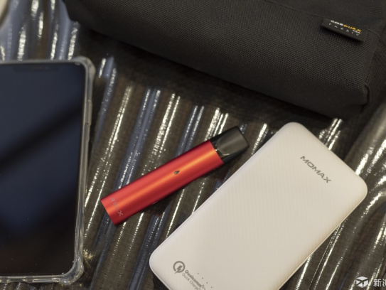 RELX悦刻四代，防漏技术再突破，无线充电引领便捷新体验